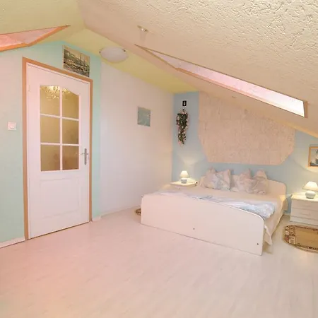 Feriehus Cztery Pory Roku Grzybowo (West Pomeranian)